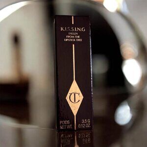 Charlotte Tilbury K.I.S.S.I.N.G Lipstick